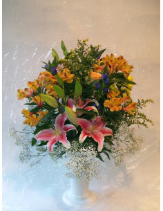 Jarrón de flor variada